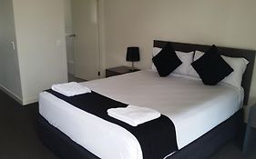 Dooleys Tavern And Motel Capella